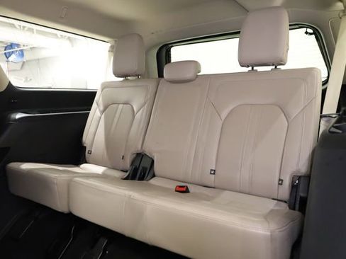 Used 2024 Ford Expedition Max Limited image 31