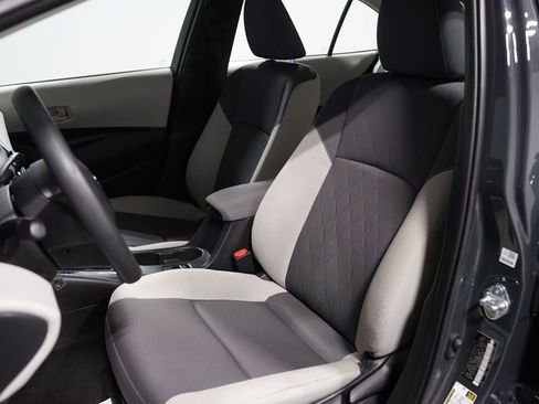 Certified 2025 Toyota Corolla LE FWD image 24