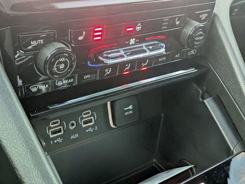 New 2025 Jeep Grand Cherokee L Limited w/ Black Appearance Package image 21