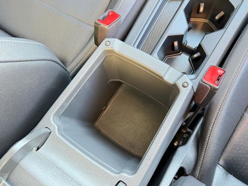 Used 2020 Volkswagen Tiguan SE w/ Panoramic Sunroof Package image 52