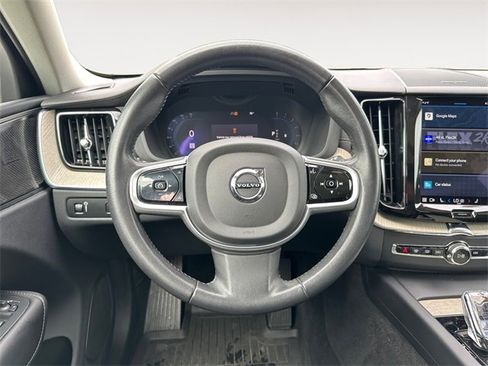 Used 2022 Volvo XC60 B5 Inscription w/ Protection Package Premier image 12