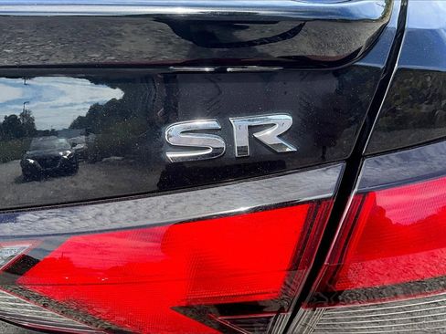 Used 2021 Nissan Versa SR image 8