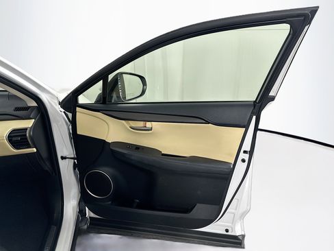 Used 2015 Lexus NX 300h AWD image 35