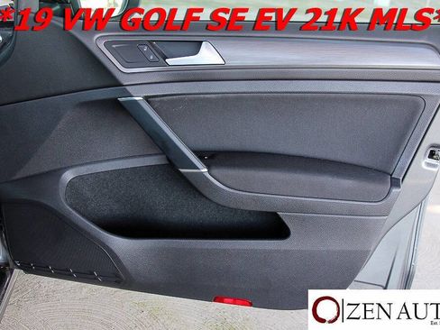 Used 2019 Volkswagen e-Golf SE w/ Driver Assistance Package image 36