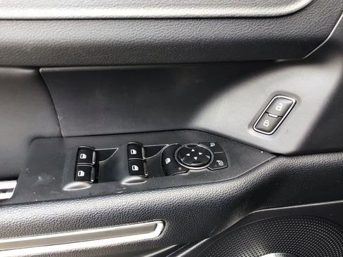 Used 2024 Ford Expedition XLT image 24