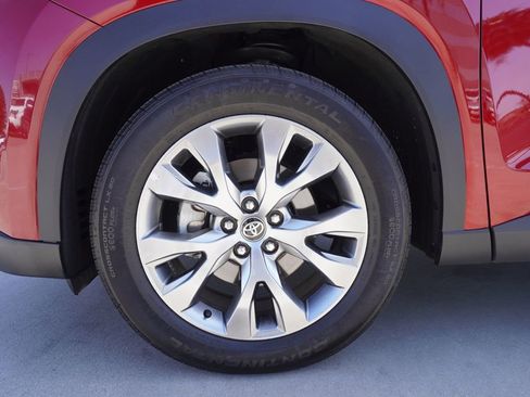 Certified 2024 Toyota Grand Highlander FWD image 23