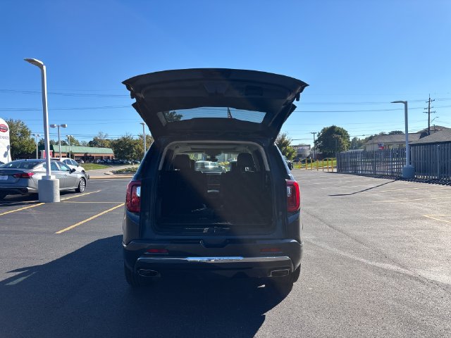 Used 2021 GMC Acadia Denali w/ Denali Technology Package FWD image 20