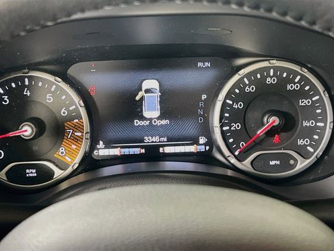 Used 2022 Jeep Renegade Altitude w/ Convenience Group AWD/4WD image 12