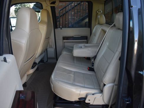 Used 2008 Ford F350 Lariat image 10