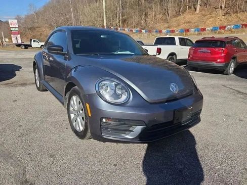 Used 2017 Volkswagen Beetle 1.8T FWD image 2