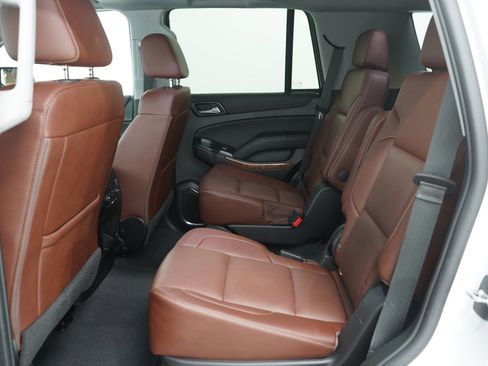 Used 2019 Chevrolet Tahoe Premier w/ Premier Plus Edition image 17