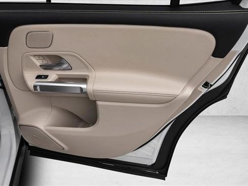 Certified 2021 Mercedes-Benz GLB 250 GLB 250 image 27