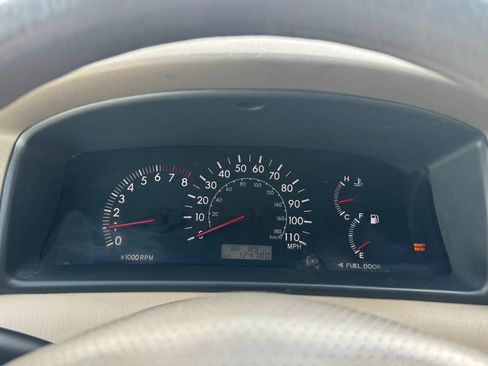 Used 2005 Toyota Corolla LE w/ Audio Value Pkg FWD image 9