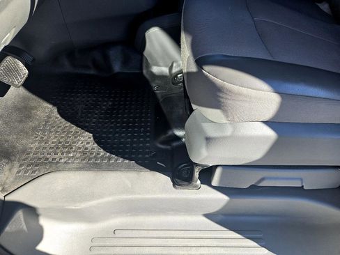 Used 2020 Nissan NV 2500 SV image 15