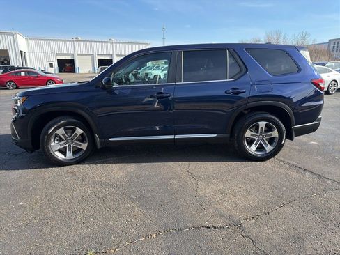 Used 2025 Honda Pilot EX-L image 6