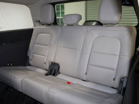 Used 2023 Lincoln Navigator Reserve AWD/4WD image 28