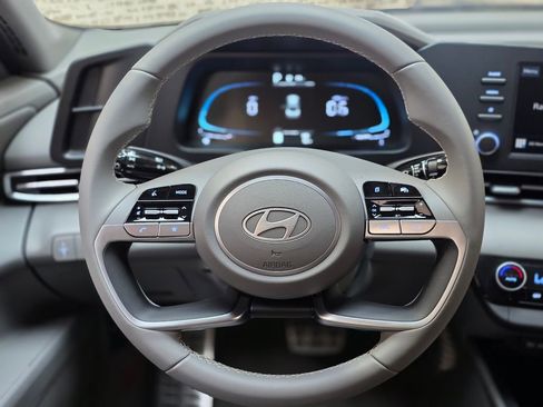 New 2026 Hyundai Elantra SEL Sport Premium FWD image 11