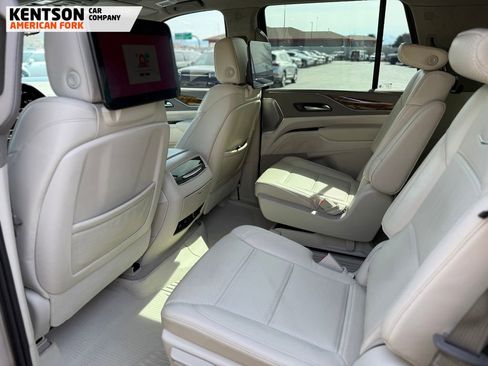 Used 2024 Cadillac Escalade Sport Platinum w/ LPO, ONYX Package image 44