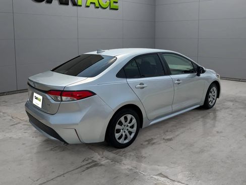 Used 2020 Toyota Corolla LE FWD image 12