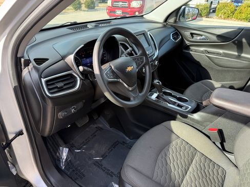Used 2019 Chevrolet Equinox LT image 9