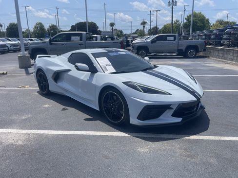 Used 2022 Chevrolet Corvette Stingray Convertible w/ Z51 Performance Package RWD image 31