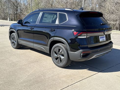 Used 2025 Volkswagen Taos S image 3