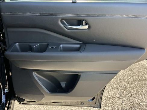 Used 2025 Nissan Pathfinder Platinum w/ Cargo Package FWD image 27