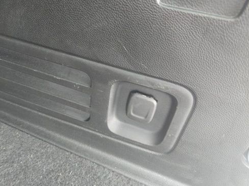 Used 2020 Chevrolet Traverse LT image 6