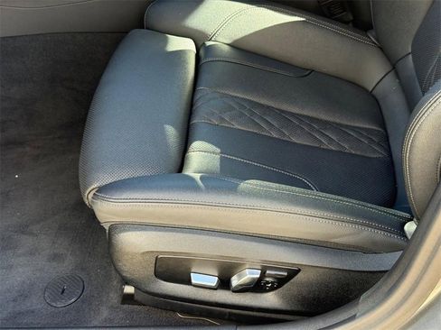 Used 2023 BMW 530e xDrive w/ Premium Package image 21