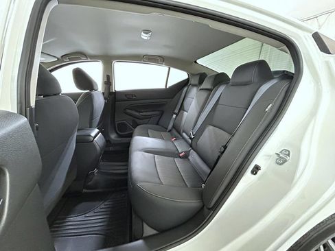 Used 2024 Nissan Altima 2.5 SV AWD/4WD image 20