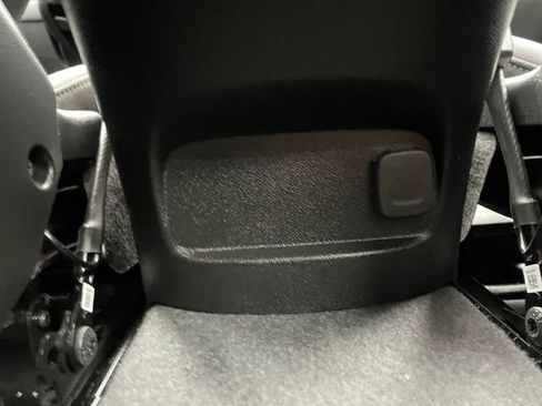 Used 2024 Chevrolet Malibu LT image 31