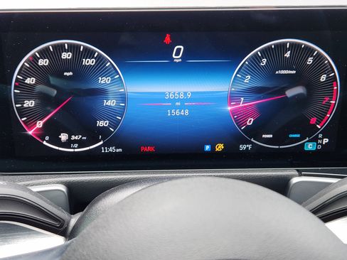 Used 2024 Mercedes-Benz GLB 250 GLB 250 image 16