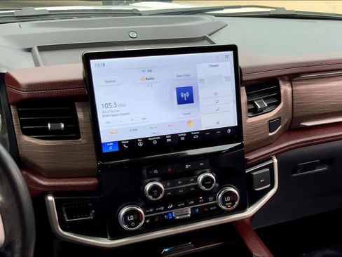 Used 2024 Ford Expedition Max Limited image 7