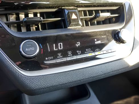 Used 2024 Toyota Corolla LE FWD image 20