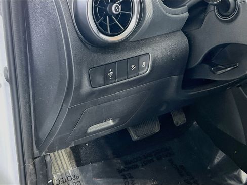 Used 2023 Hyundai Kona SE w/ Cargo Package image 10