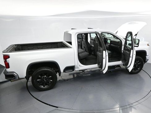 Used 2024 Chevrolet Silverado 2500 LTZ AWD/4WD image 37