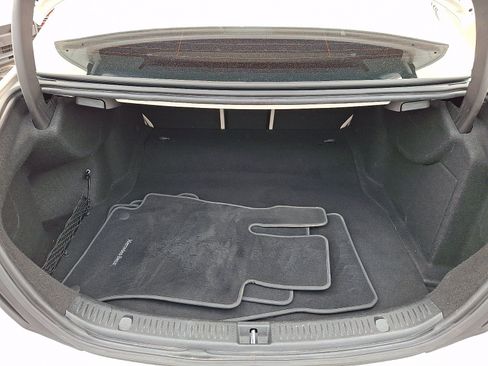 Used 2017 Mercedes-Benz E 300 4MATIC image 32