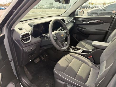 Used 2025 Chevrolet TrailBlazer LT image 10
