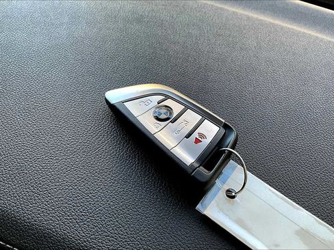Used 2023 BMW X5 sDrive40i RWD image 14