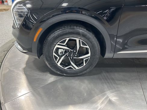 Used 2025 Kia Sportage LX image 30