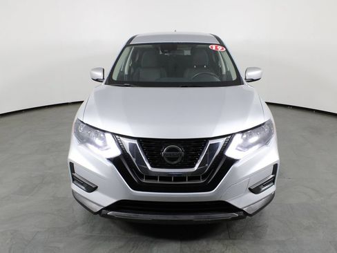 Used 2019 Nissan Rogue S FWD image 13