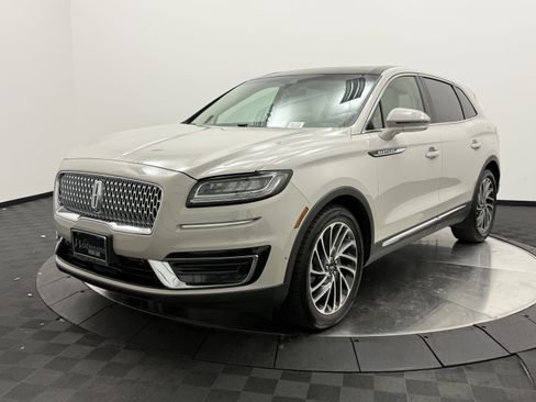 Used 2019 Lincoln Nautilus Reserve FWD image 3
