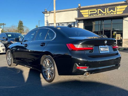 Used 2020 BMW 330i Sedan w/ Premium Package image 9