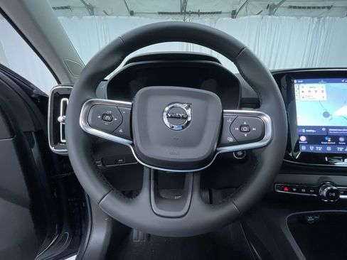 New 2026 Volvo XC40 B5 Core w/ Climate Package image 8
