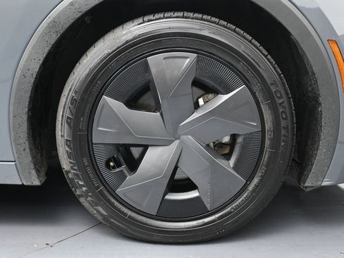 Used 2024 Toyota Prius LE image 14