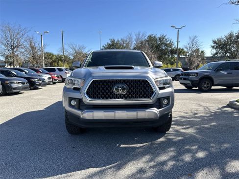 Used 2018 Toyota Tacoma TRD Sport image 9