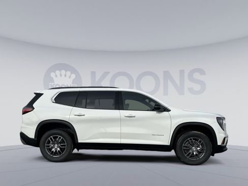 New 2026 GMC Acadia Elevation image 8