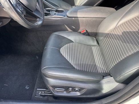 Used 2022 Toyota Camry SE image 25