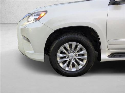 Used 2016 Lexus GX 460 image 24