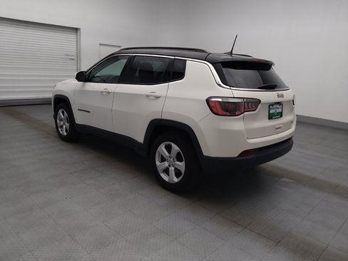 Used 2019 Jeep Compass Latitude FWD image 3